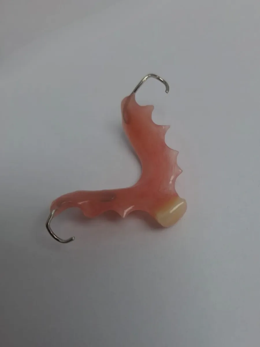 Prothèse partielle (1 à 8 dents)